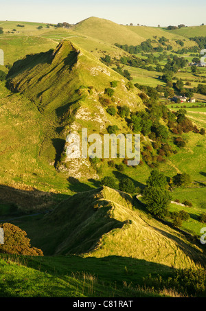 Blick vom Chrome Hügel entlang der Drachenkamm zurück zum Parkhaus Hügel und hohe Wheeldon in Derbyshire Peak District Stockfoto