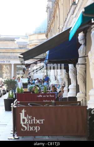 Die Restaurants von Montpellier Walk in Cheltenham Spa, Gloucestershire, England, UK Stockfoto