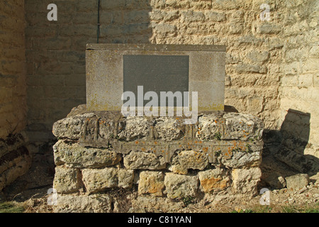 Denkmal für 247 Cavaliers und Rundköpfen getötet in den englischen Bürgerkrieg - Hardwick Kirche, Buckinghamshire, England, UK. Stockfoto