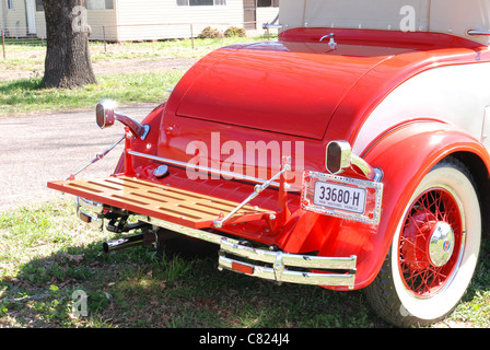 Rückseite des Vintage Graham Paige Autos mit Gepäckablage Stockfoto