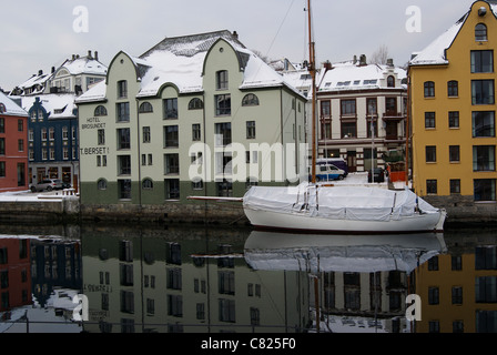 Art Noveau Hafen Stadt Alesund in Norwegen. Stockfoto