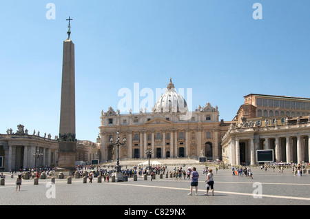 Vatikan - St Peter's Square, Vatikanstadt, Rom, Italien, Europa - morgens Stockfoto