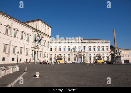 Quirinal Obelisk vor Palazzo del Quirinale, Rom, Latium, Italien, Europa Stockfoto