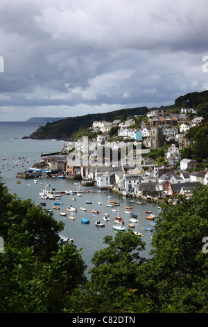 Blick über den Fluss Fowey und Mündung von Halle laufen, Fowey, Cornwall, England Stockfoto