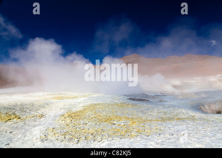 Sol de Manana Geysire (Morgensonne), bolivianischen Altiplano Stockfoto