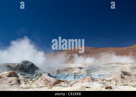 Sol de Manana Geysire (Morgensonne), bolivianischen Altiplano Stockfoto