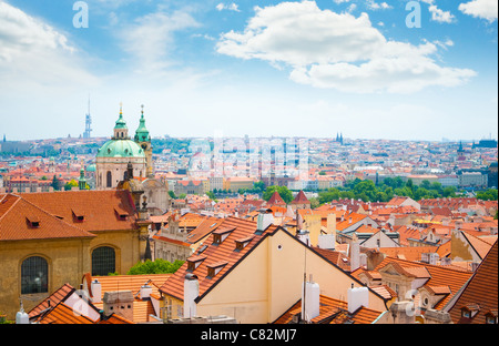 Ansicht der Stadt vom Hügel Stockfoto