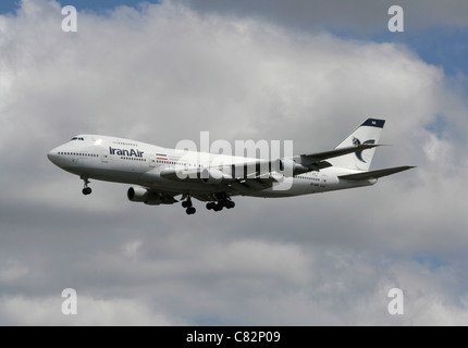 Iran Air Boeing 747-200 Jumbo Jet Passagierflugzeug auf Annäherung Stockfoto