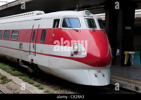 ElecttroTrenoRapid 450 (ETR450) Zug am Hauptbahnhof Roma, Rom, Italien. Stockfoto