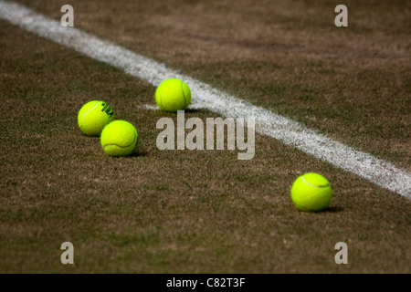 Wimbledon Tennis Balls auf Platz Stockfoto