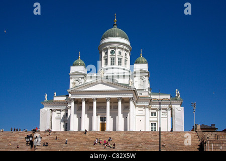 Stufen hinauf zum Dom von Helsinki, Senatsplatz, Helsinki, Finnland Stockfoto