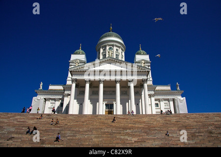 Stufen hinauf zum Dom von Helsinki, Senatsplatz, Helsinki, Finnland Stockfoto