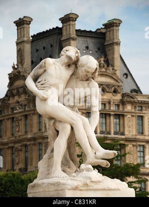 Statue Le Bon Samaritain in den berühmten Tuilerien in Paris, Frankreich. Stockfoto