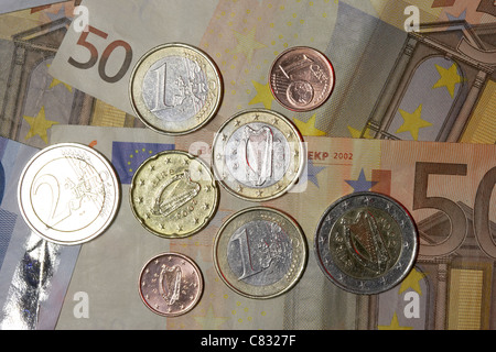 irischen Euro-Banknoten und-Münzen Euro aus Irland Irland Stockfoto