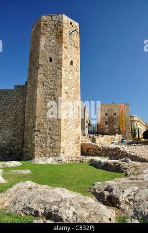 Circ Roma und Turm, Altstadt, Tarragona, Costa Daurada, Provinz Tarragona, Katalonien, Spanien Stockfoto