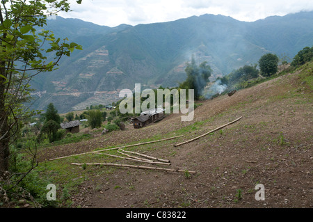 Felder und Terrassen in die Landwirte Gemeinden rund um Radi. Ost Bhutan Stockfoto