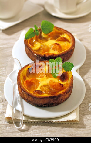 Aprikosen-Törtchen. Rezept zur Verfügung. Stockfoto