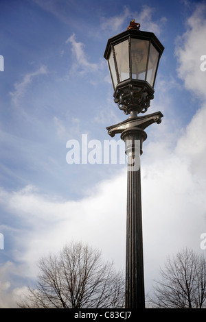 Eine ornamentale Gaslampe im Green Park, London, UK. Stockfoto