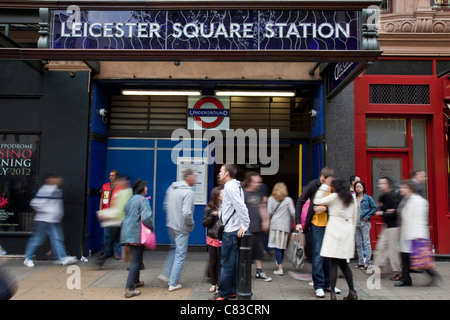 U-Bahn-Station Leicester Square, London, England Stockfoto