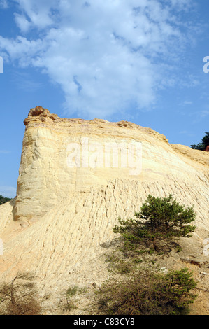 So genannte ehemalige Ocker Steinbruch in der Nähe von Rustrel Stadt Französisch Colorado, Departement Vaucluse, Provence Region in Frankreich Stockfoto