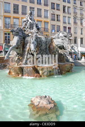 Bartholdi Brunnen auf der Place des Terreaux in Lyon, Frankreich Stockfoto