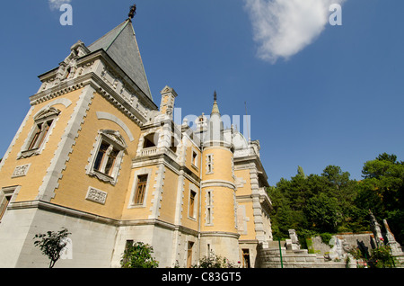 Ukraine, Yalta. Massandra Palast, Sommerpalast und Haus von Zar Alexander III in den späten 1800er Jahren. Stockfoto