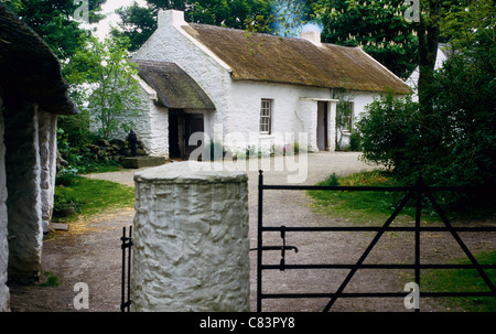 Das Mallon Gehöft an der Ulster American Folk Park in der Nähe von Omagh Northern Ireland Stockfoto