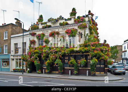 Die Churchill-Arme, Kensington Church Street, London Stockfoto