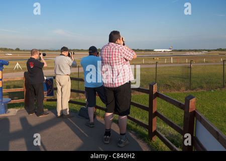 Flugzeug-Spotter, Manchester, England Stockfoto