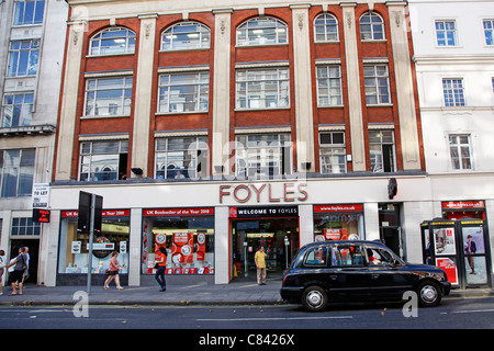 Foyles Buchhandlung in Charing Cross Road in London, England Stockfoto