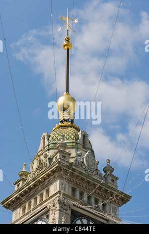 Jubilee Clock Tower, der Kreuzung von Queens & Deich Straßen mit Weststraßen & Nord, Brighton, East Sussex, England, UK Stockfoto