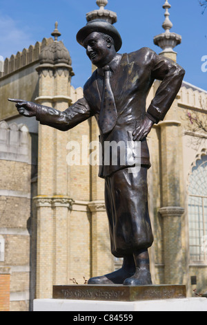 Max Miller Statue, freche Kerlchen, Pavilion Gardens, New Road, Brighton, East Sussex, England, UK Stockfoto