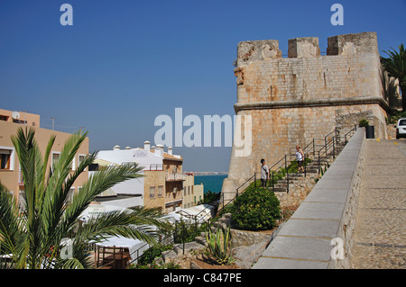 Alte Stadtmauern, Peníscola, Costa del Azahar, Provinz Castellón, Valencia, Spanien Stockfoto