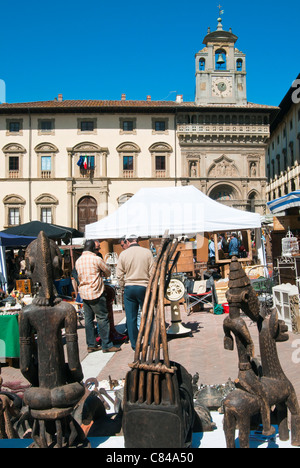 Antiquarian fair am Piazza Vasari, Arezzo, Toskana, Italien Stockfoto