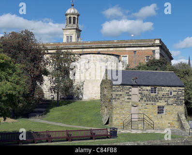 Raindale Water Mill auf dem Gelände des York Castle Museum im Sommer York North Yorkshire England Großbritannien GB Großbritannien Stockfoto