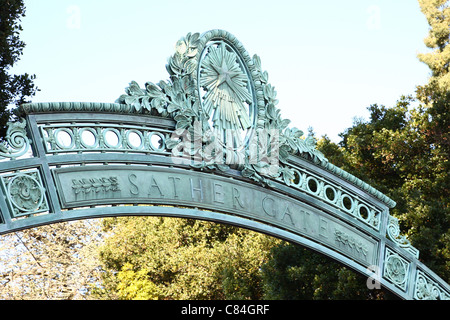 SATHER GATE BERKELEY UNIVERSITY OF CALIFORNIA BERKELEY CALIFORNIA USA 27. September 2011 Stockfoto