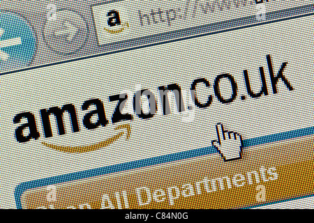 Amazon UK Logo und Website hautnah Stockfoto