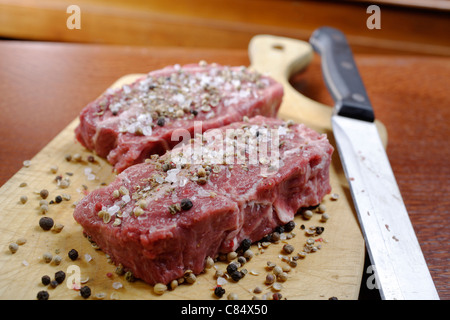 Obere Klinge Steak roh Stockfoto