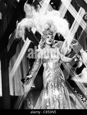 DIE Hitze ist auf (aka Tropicana) 1943 Columbia Film mit Mae West Stockfoto