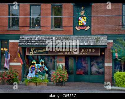 Schmidts Wurst Haus Und Restaurant ist eine berühmte Fleischmarkt und ein Restaurant im Abschnitt "German Village" von Columbus Ohio Stockfoto