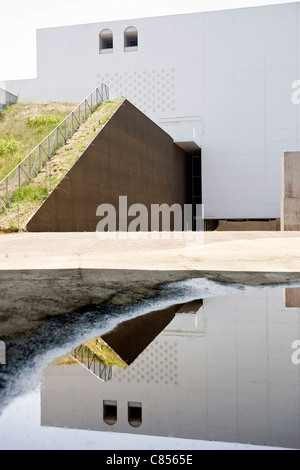 Foto zeigt die Seite des Aomori Museum of Art in Aomori City, Präfektur Aomori, Japan Stockfoto