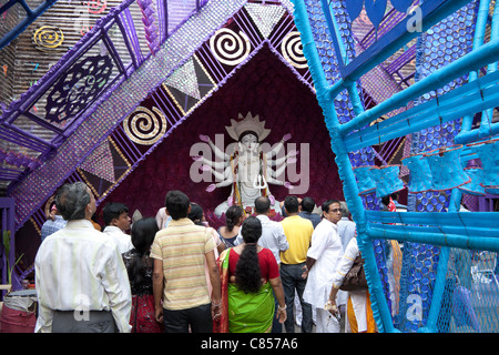 Anhänger am Vivekanand Park Athletic Club Durga Puja im in Haridevpur, Kolkata (Kalkutta), West Bengal, Indien. Stockfoto