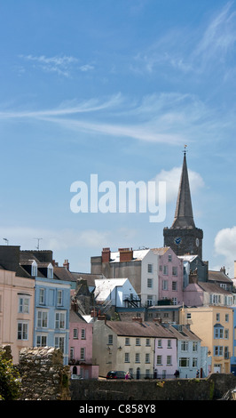 Tenby (mit St.Mary Kirche im Hintergrund), Pembrokeshire, West Wales Stockfoto