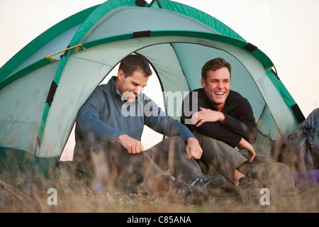 Freunde, Camping, Hood River, Oregon, USA Stockfoto