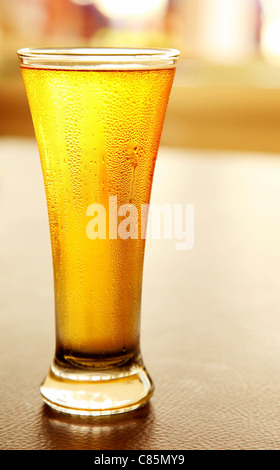 Glas kaltes Bier, Entwurf eines erfrischenden Drink Stockfoto