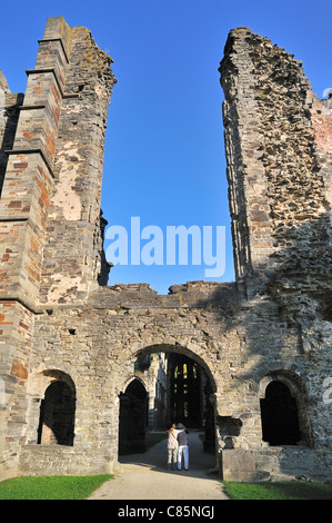 Kirchtürme in Villers Abbey Ruinen, einem alten Zisterzienser-Abtei in der Nähe von Villers-la-Ville, Belgien Stockfoto