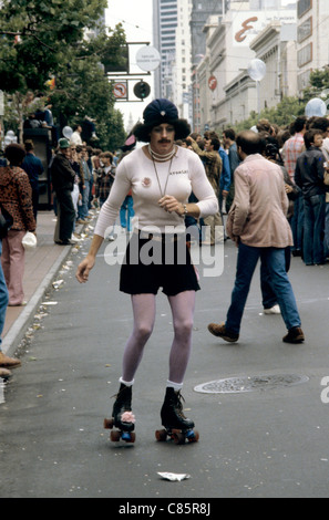 Transgender Person Rollschuhen an der Market Street während Gay-Pride-parade Stockfoto