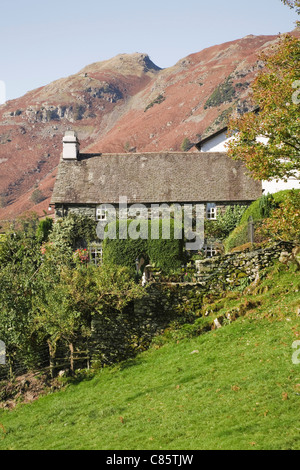 Ein traditioneller Bergbauernhof in Langdale, Lake District, Cumbria, UK Stockfoto