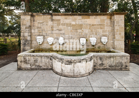 Avilés historisches Wahrzeichen Brunnen, St. Augustin Stockfoto