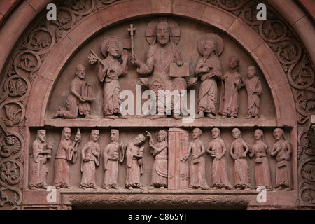 Detail der Basler Münster in Basel, Schweiz. Stockfoto